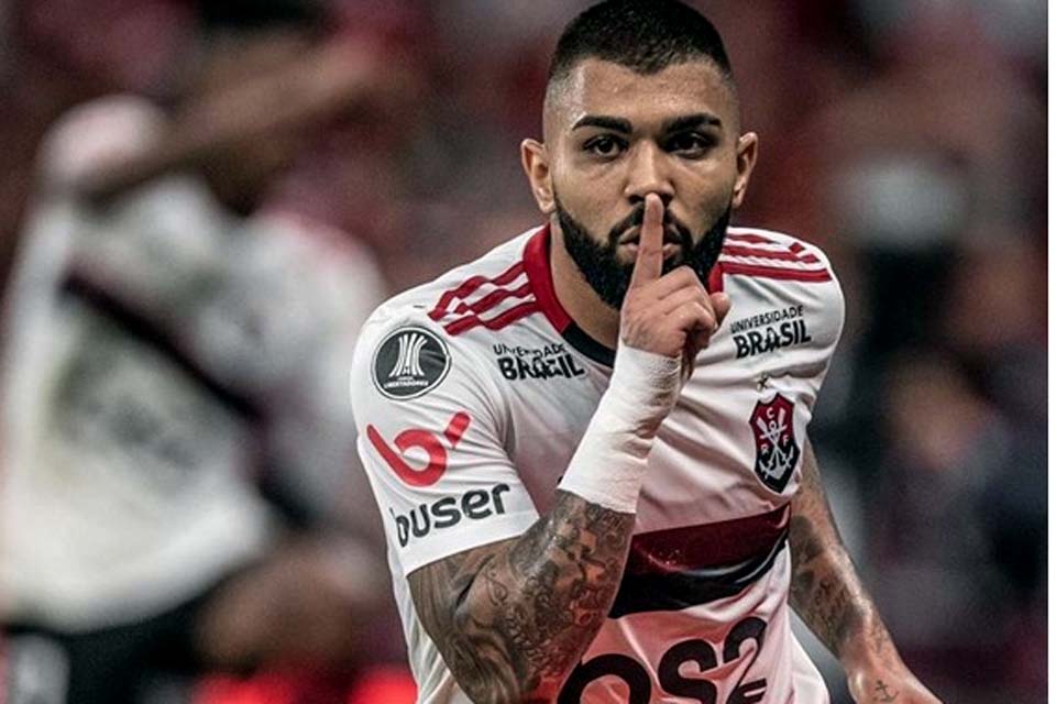 Gabigol curte festa com Anitta após 'briga' com Rafaella Santos