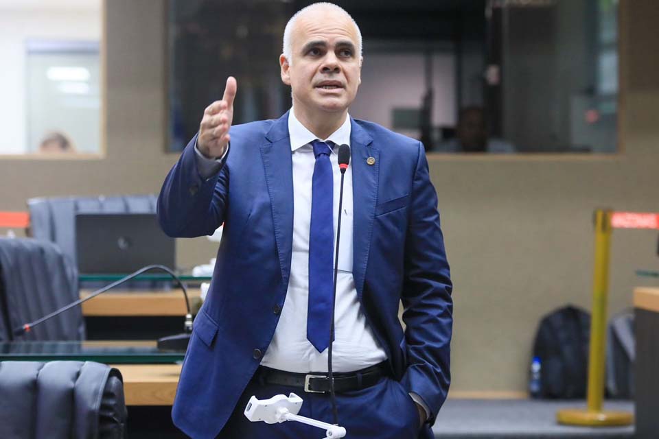 Durante Parlamento Amazônico Deputado Alan Queiroz solicita medidas para ampliar voos em Rondônia