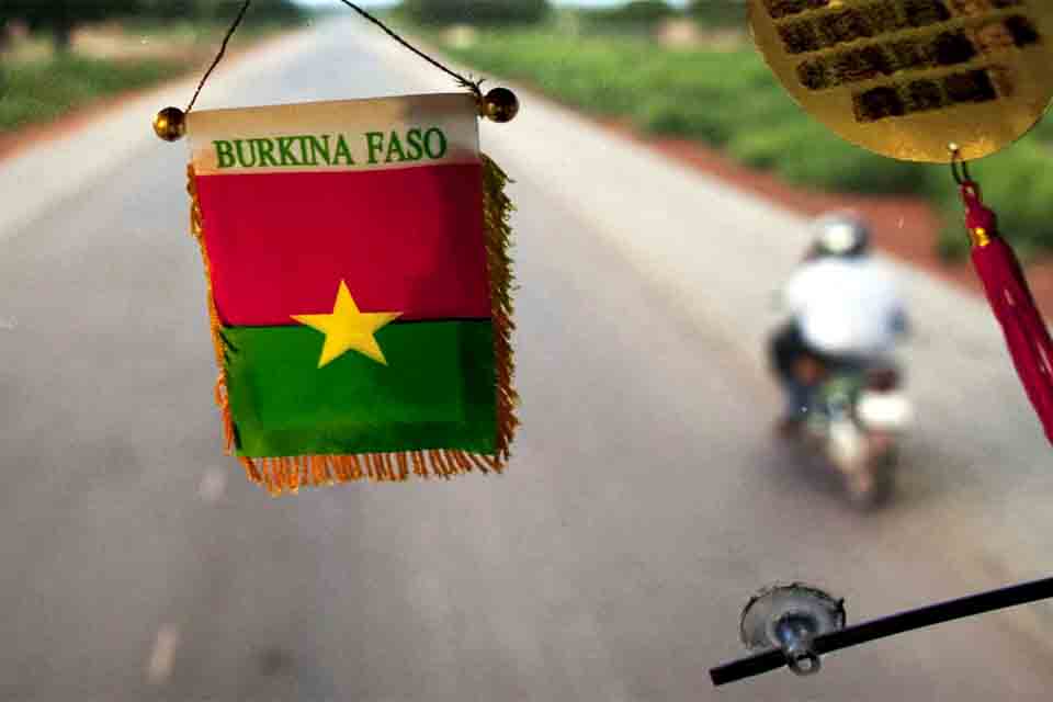 Burkina Faso:União Europeia pede volta imediata à ordem constitucional