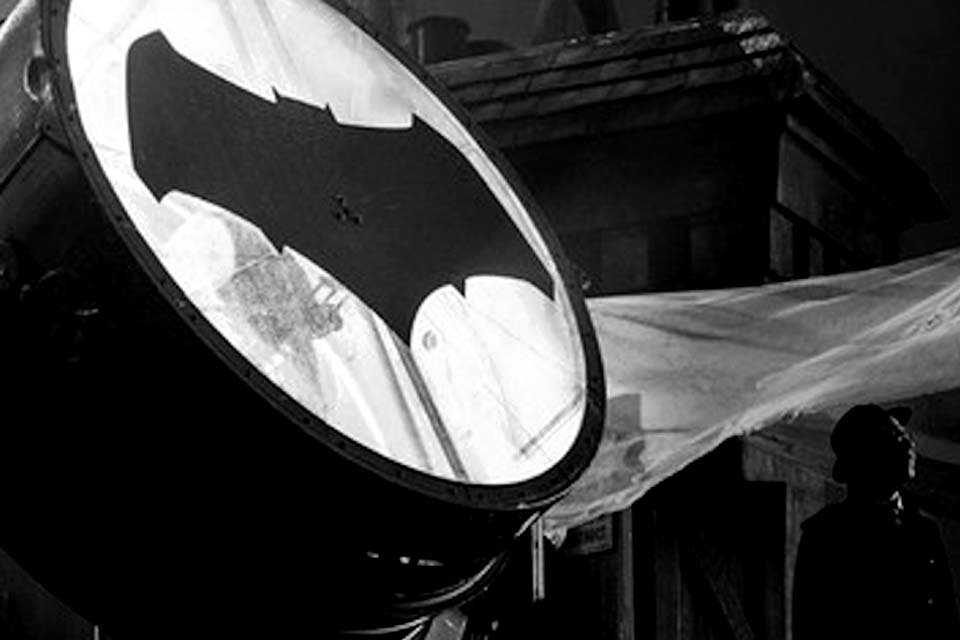Bat-Sinal iluminará céu de São Paulo durante o Batman Day, em setembro