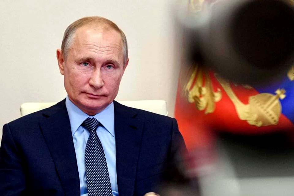 Maioria aprova tentativa de  Vladimir Putin de ficar no poder até 2036