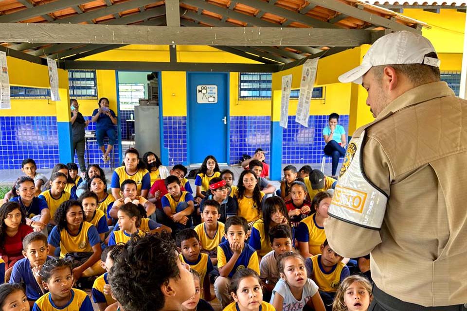 Prefeitura de Porto Velho realiza campanhas educativas de trânsito nas escolas do município