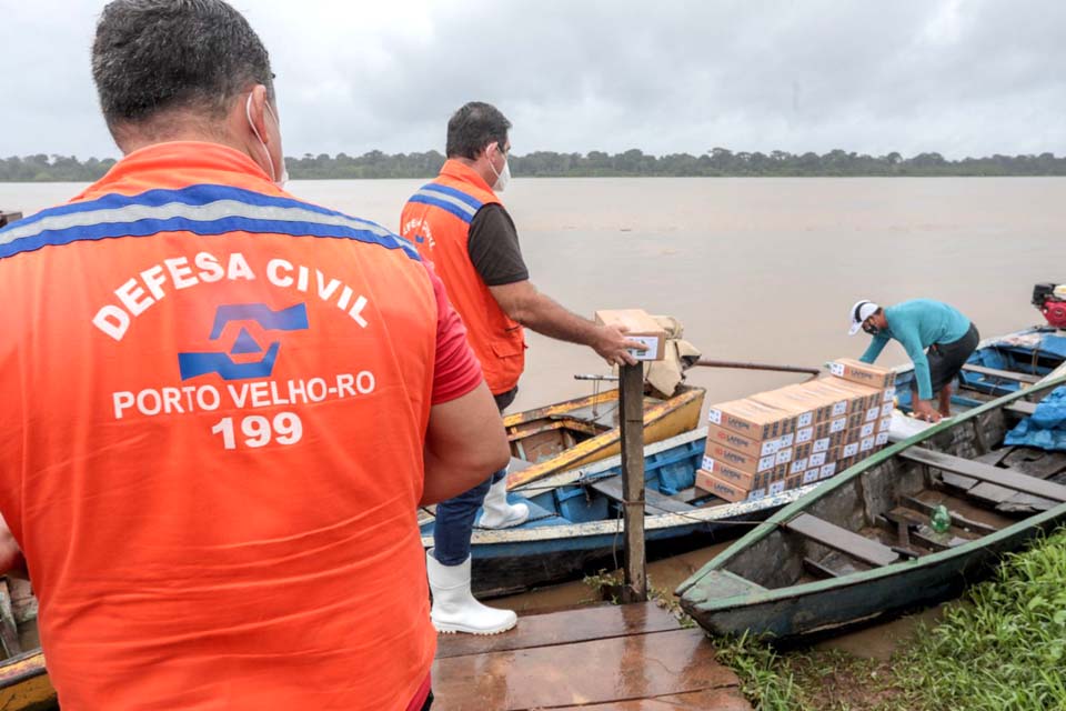 Prefeitura de Porto Velho distribui hipoclorito de sódio para famílias do Médio Madeira