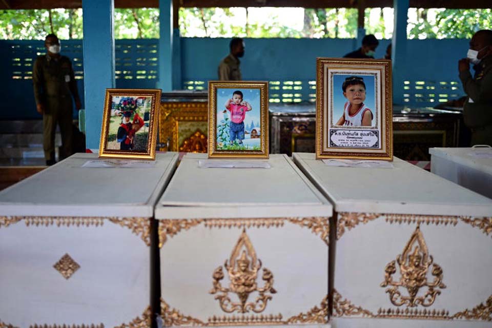 Tailândia terá três dias de funerais por massacre em creche