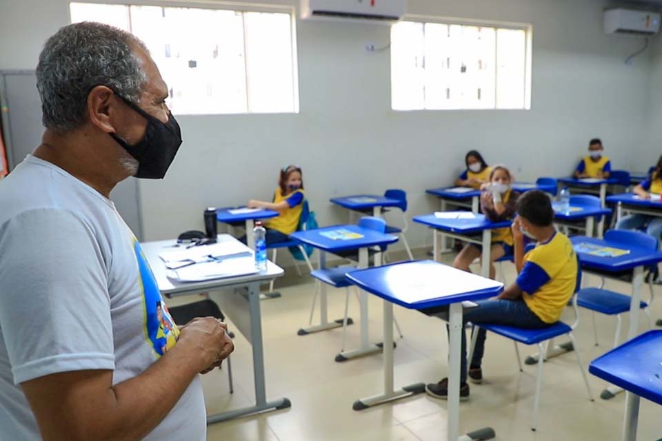 Professores da rede municipal de Porto Velho recebem curso de formação