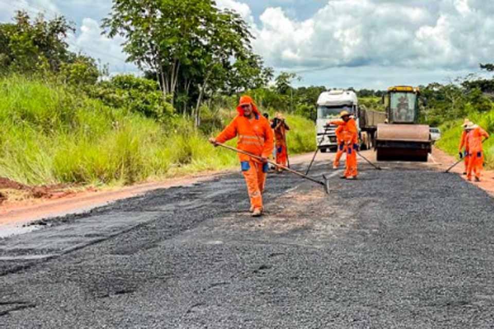 Concluida a manutenção asfáltica de 32 quilômetros na RO-383