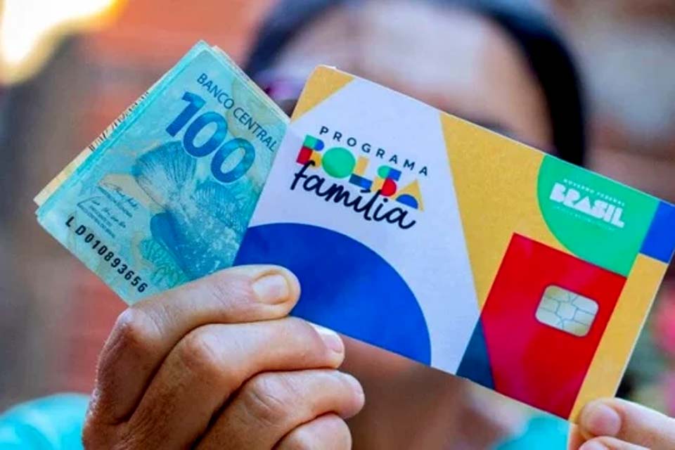 Caixa paga novo Bolsa Família a beneficiários com NIS de final 7