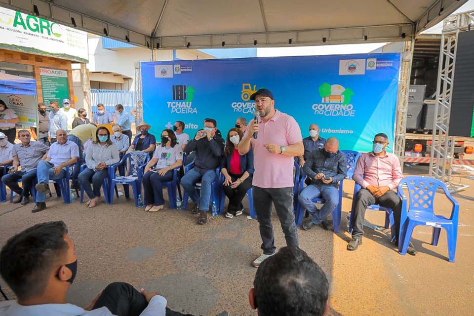 Presidente da Assembleia Legislativa, deputado Alex Redano participa do lançamento do Tchau Poeira em Cerejeiras