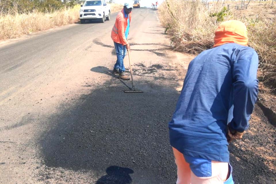 DER avança nos serviços de recuperação da RO-486 entre Cacoal e Espigão do Oeste