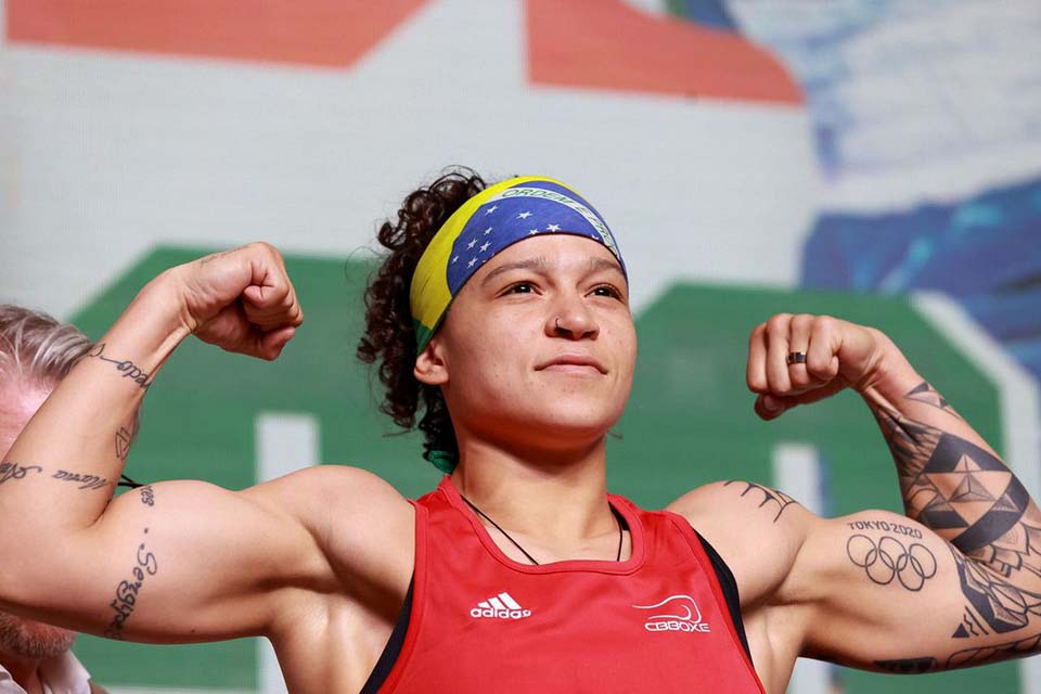 Bia Ferreira quer ouro em Paris para se despedir do boxe olímpico