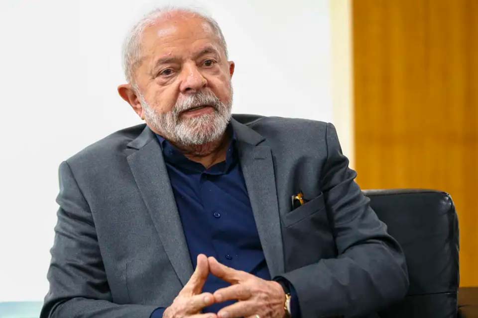 “Alguém que pratica assédio não vai ficar no governo”, diz Lula