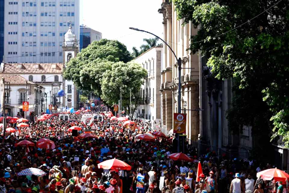 Polícia Militar prende mais de 400 pessoas durante carnaval no Rio