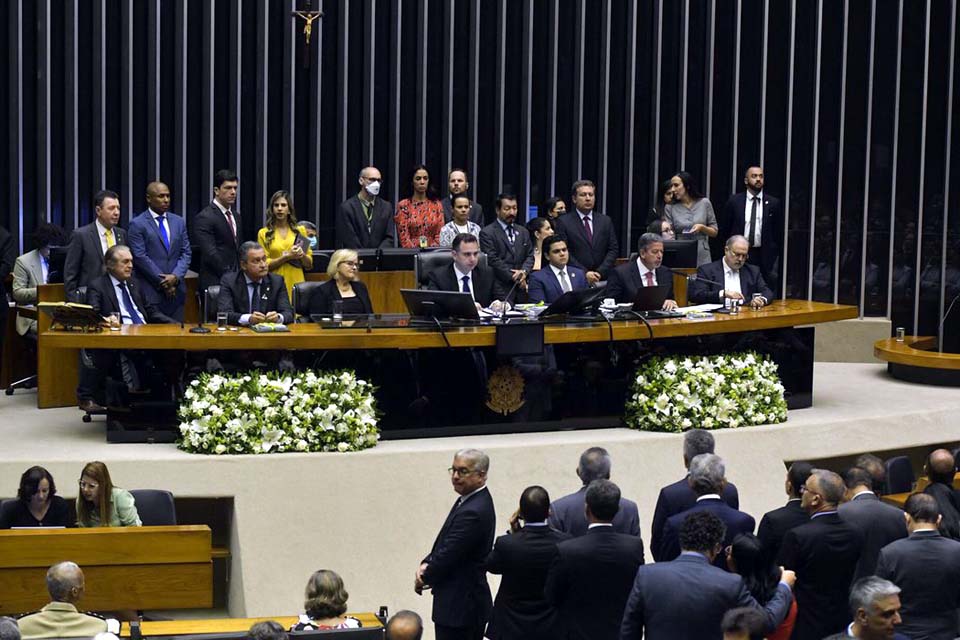 Congresso abre Ano Legislativo com discursos em defesa da democracia