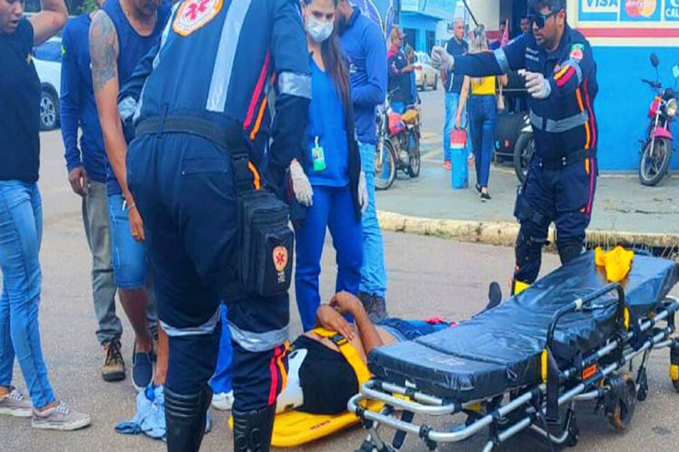 Motociclista tem fratura na perna após ser arrastado por carro em Porto Velho