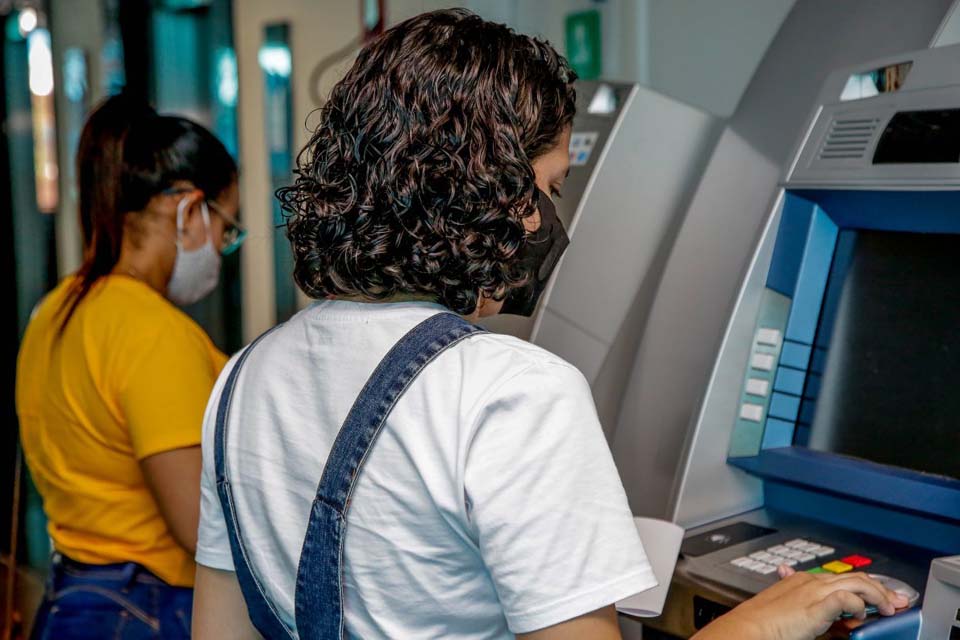 Governo de Rondônia beneficia cerca de 28 mil famílias com prorrogação do Programa AmpaRO