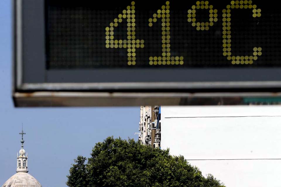 Onda de calor deve permanecer até a segunda quinzena de outubro