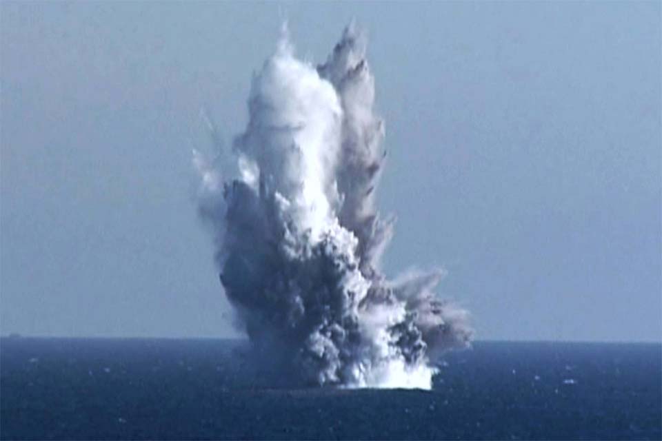 Coreia do Norte testa sistema nuclear submarino e reage às manobras dos EUA, Japão e Coreia do Sul