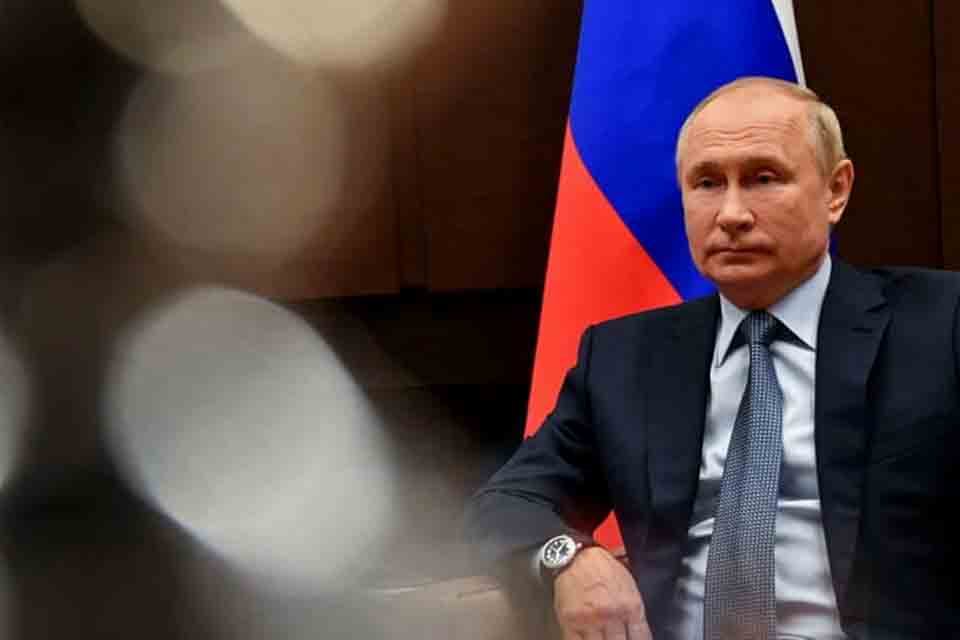 Putin: vizinhos da Rússia não devem agravar tensões