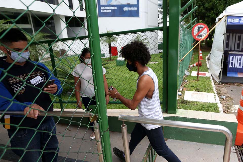 Enem 2021: 22 estudantes tiraram nota máxima na redação