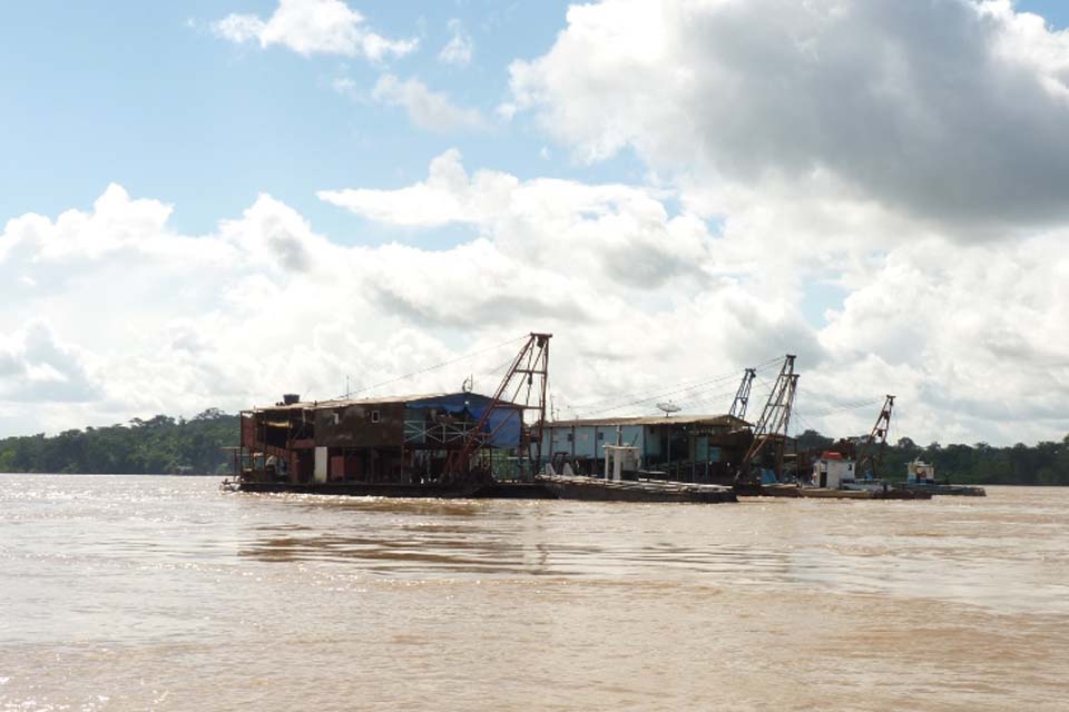 Rondônia alinha critérios técnicos para regulamentar garimpo no Rio Madeira sem causar danos ao meio ambiente