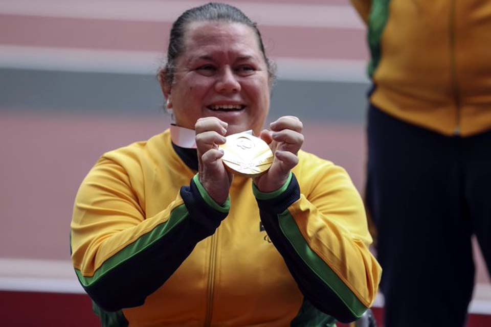 Beth Gomes quebra recorde mundial no arremesso de peso classe F52