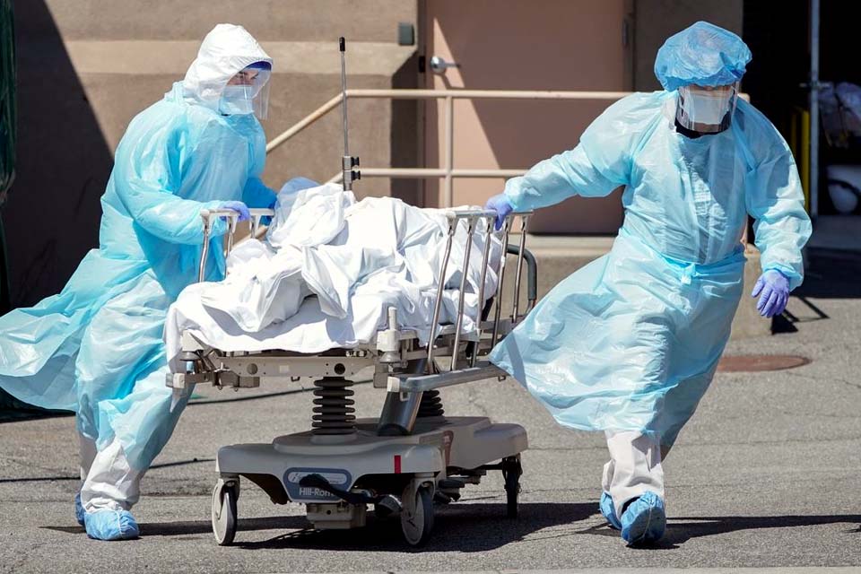 OMS: 1º ano de pandemia levou a excesso de mortes estimado em 4,5 mi