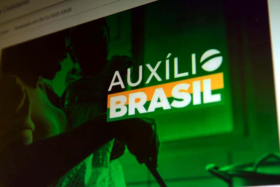 Auxílio Brasil é pago a beneficiários com Número de Inscrição Social de final 7