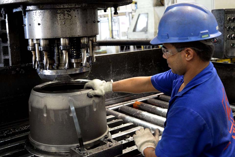 Ipea: setembro tem aumento de 5,8% na demanda por bens industriais