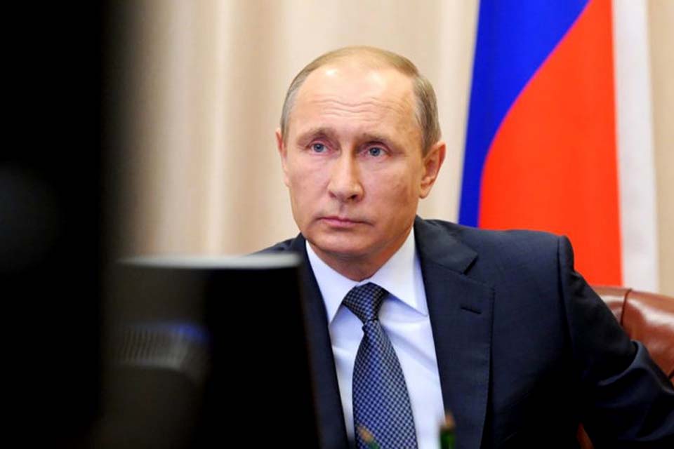 Putin analisa segurança política interna da Rússia com conselheiros