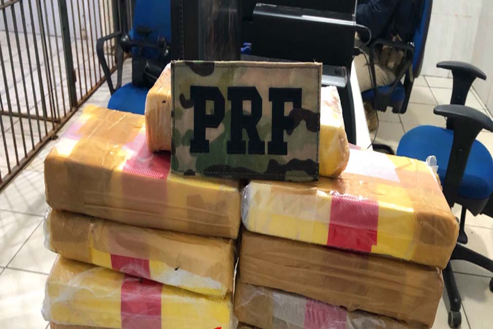 PRF apreende carro recheado com 18 kg de cocaína em cima de Cegonha