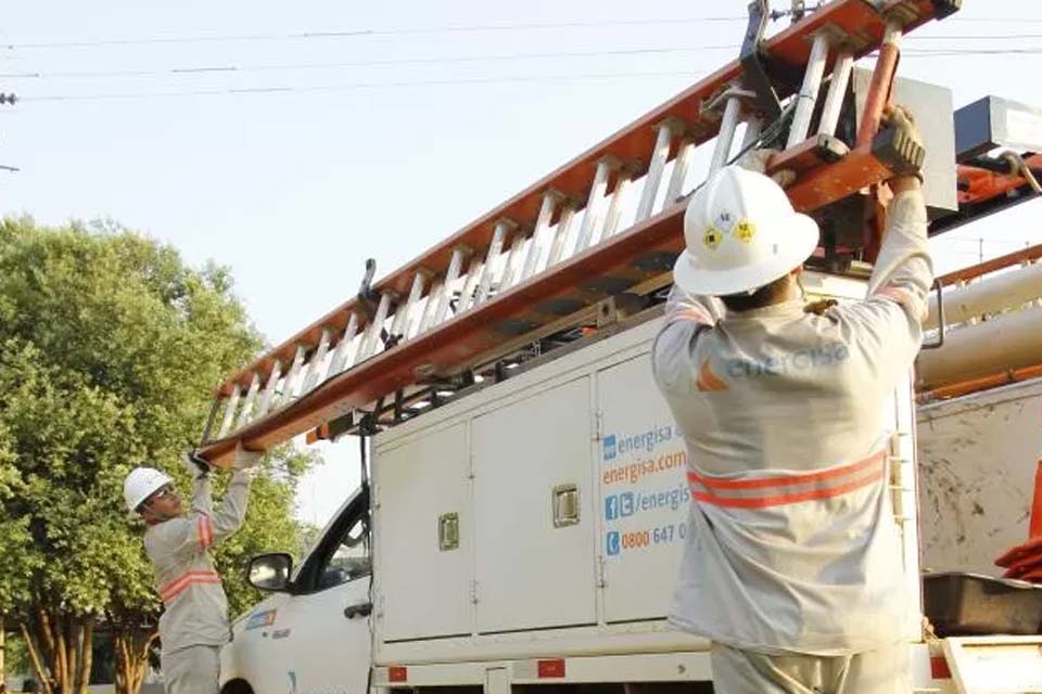 Energisa abre vagas para eletricistas de redes de distribuição em Guajará e Nova Mamoré