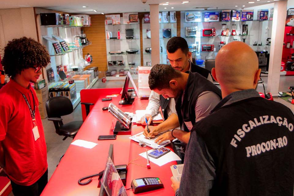 Procon orienta lojistas sobre as regras de proteção contra a Covid-19 durante “Black Friday”