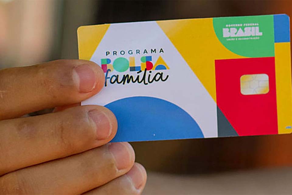 Caixa paga novo Bolsa Família a beneficiários com Número de Inscrição Social de final 8