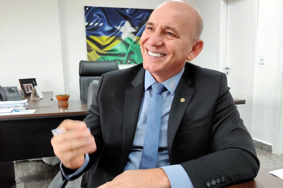 Deputado Ezequiel Neiva reforça investimentos na educação em Alto Alegre dos Parecis