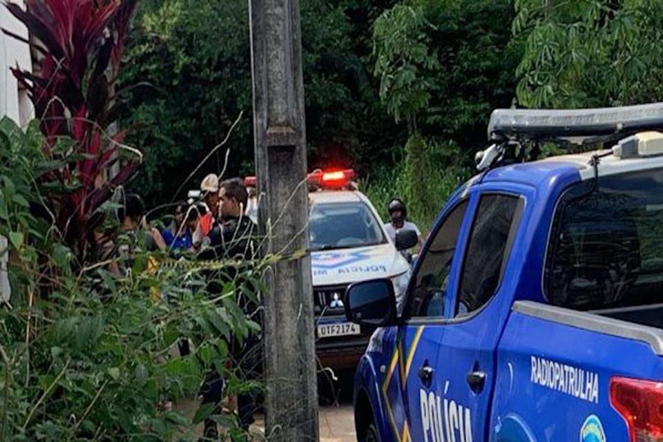 Homem é encontrado morto com sinais de tortura em casa na zona leste