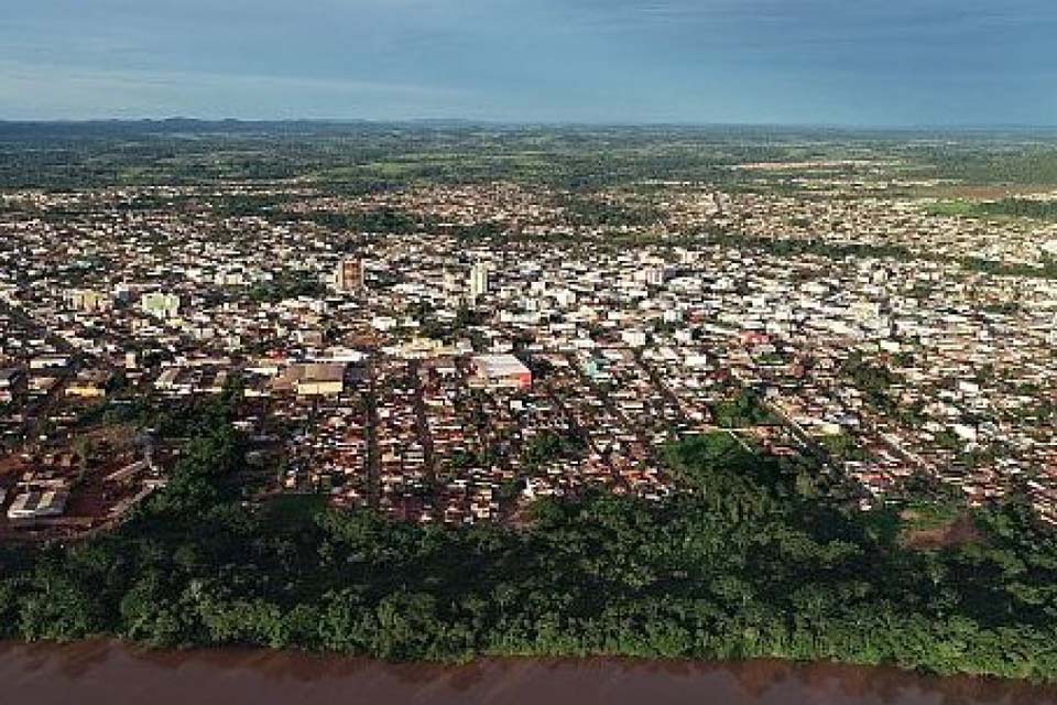 Prefeitura de Cacoal realiza Audiência Pública sobre a Lei Orçamentária Anual 2025