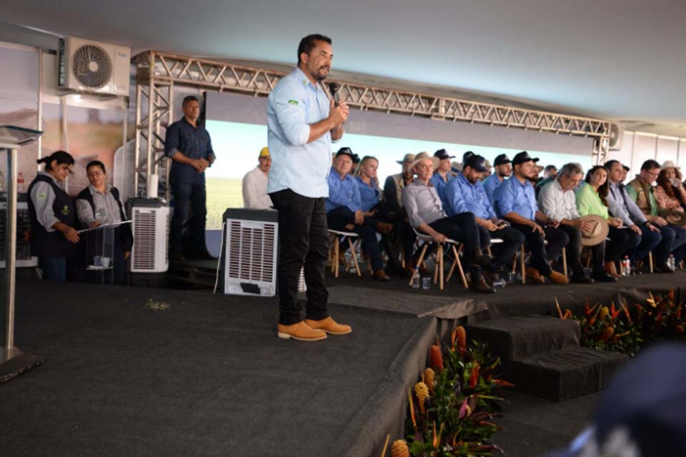 Prefeito Isaú Fonseca participa da abertura oficial da RRSI