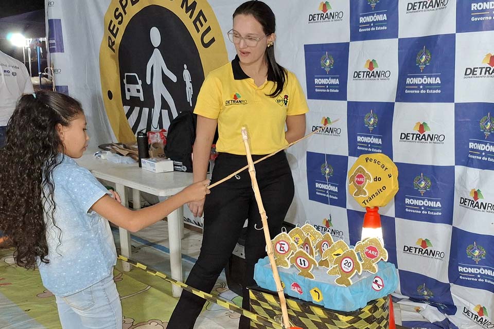 Ações educativas de trânsito são realizadas pelo Detran-RO em festa Agropecuária de Cerejeiras