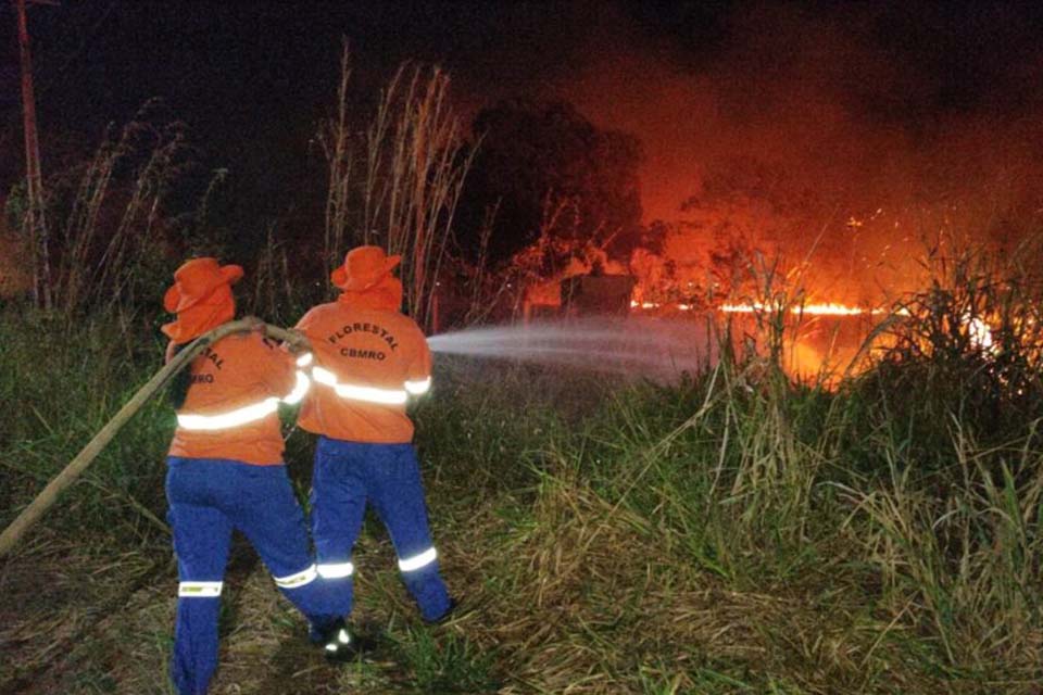 Governo de Rondônia decreta mobilização máxima de combate a incêndios florestais no estado