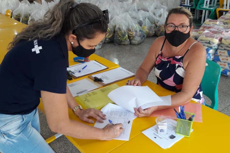 Kits alimentação estão sendo distribuídos nas escolas estaduais