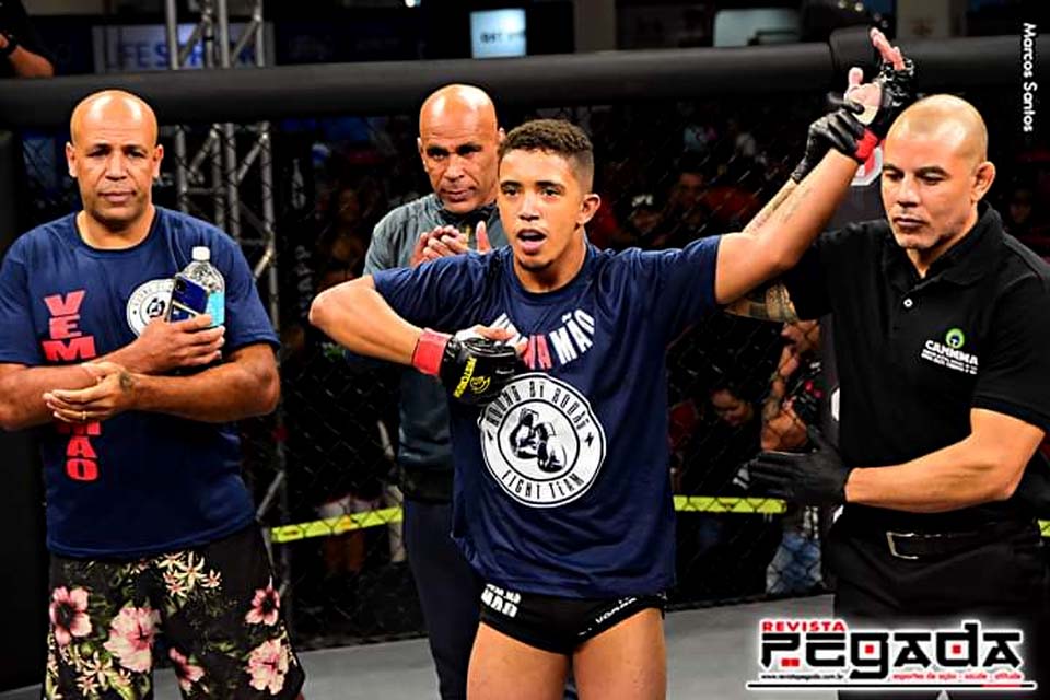 Adolescente acolhido em abrigo de Porto Velho se destaca no MMA e conquista espaço em São Paulo