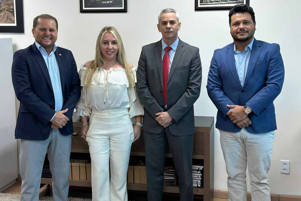 Presidente Marcelo Cruz e deputados visitam o Ministério Público do Estado de Rondônia