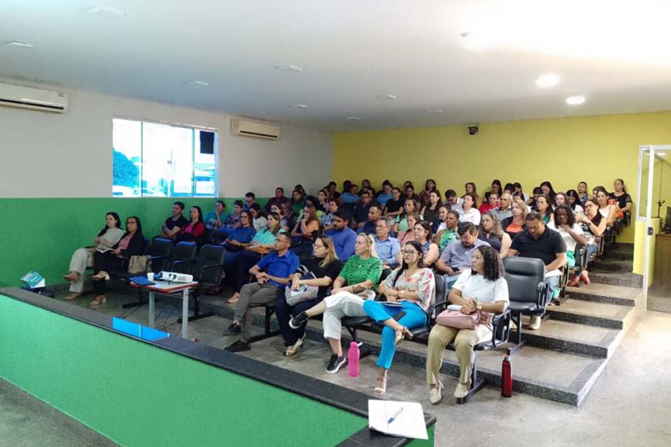 Parceria promove capacitação para conselheiros escolares em Rondônia