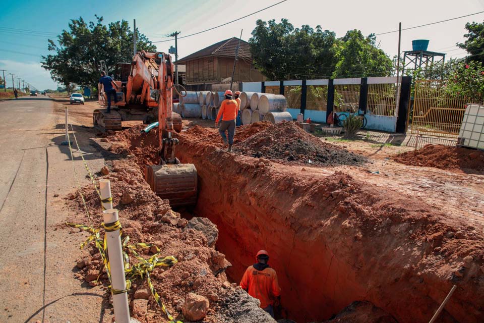 Obras são iniciadas na Estrada dos Periquitos; cerca de 2,4 quilômetros de via serão restaurados