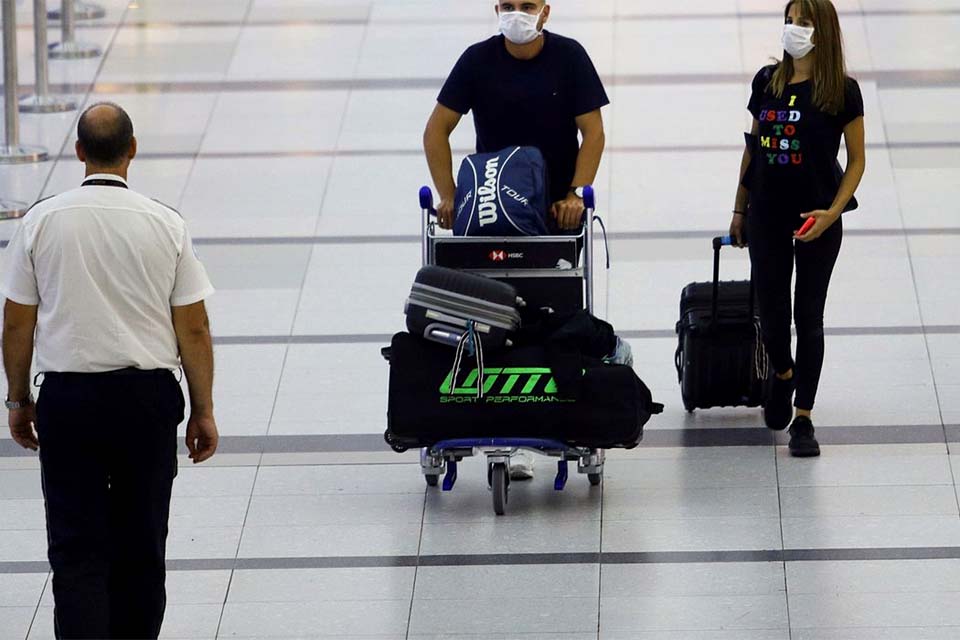 Governo restringe entrada de estrangeiros no país por 30 dias