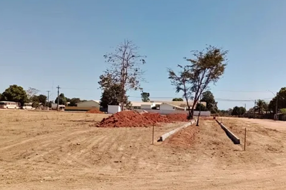 População se anima com os avanços na execução dos trabalhos na Praça do Distrito