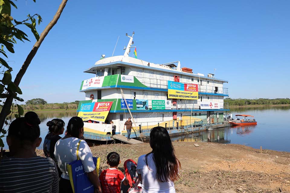 Magistrados do Distrito Federal, Paraná e São Paulo vêm a Rondônia para a Justiça Rápida Fluvial