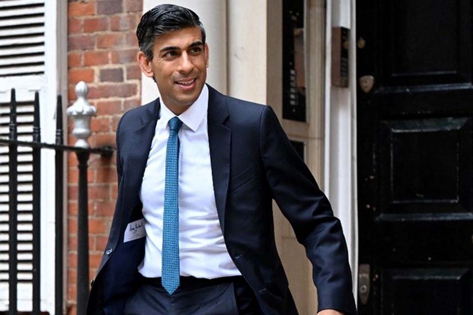 Após desistência de Boris Johnson, Rishi Sunak é eleito novo primeiro-ministro do Reino Unido 