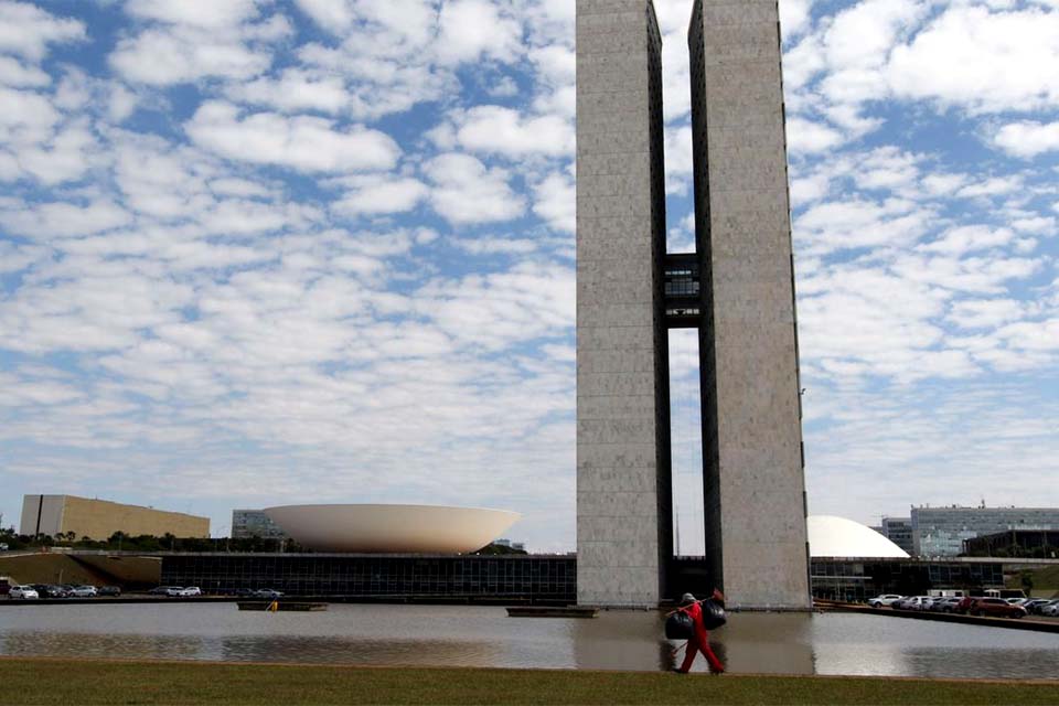 LDO de 2022 prevê aumento do fundo eleitoral para quase R$ 6 bilhões