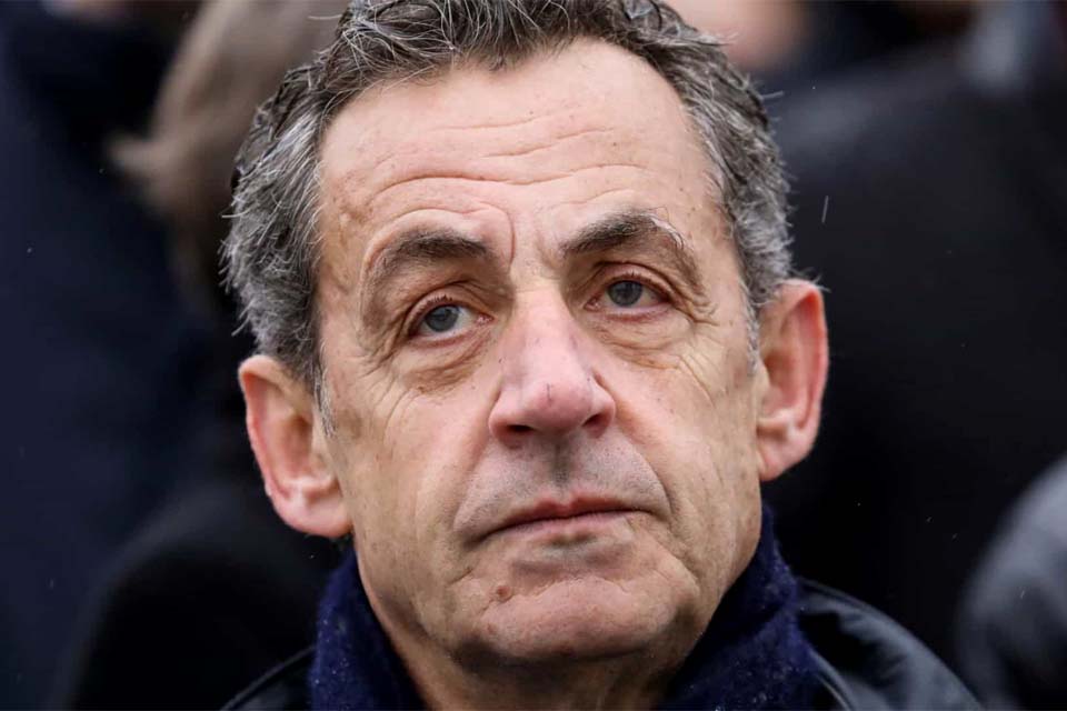 Nicolas Sarkozy novamente julgado agora por gastos excessivos de campanha